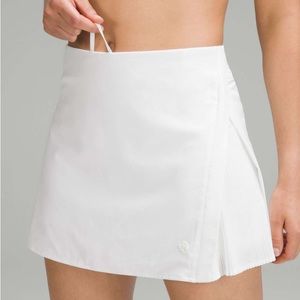 Lululemon Peek Pleat HR Skirt White Size 0